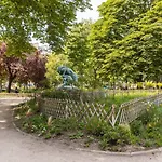 Veeve - The Alcove
